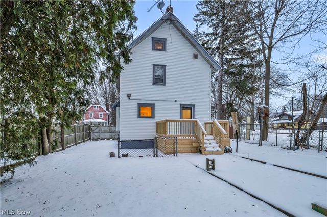 960 Whittier Avenue, Akron, OH 44320