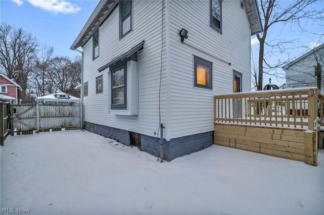 960 Whittier Avenue, Akron, OH 44320