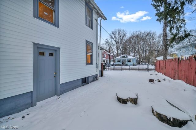 960 Whittier Avenue, Akron, OH 44320