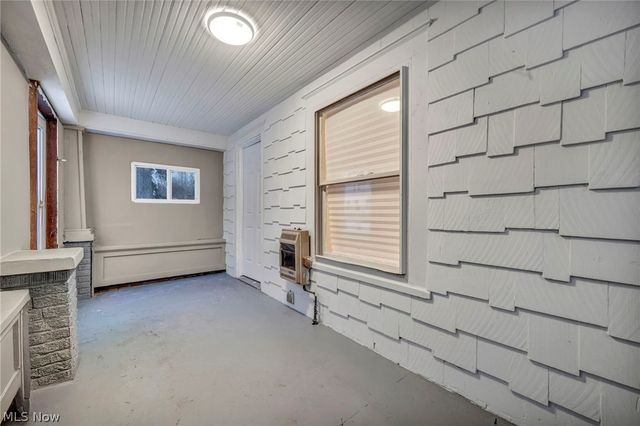 960 Whittier Avenue, Akron, OH 44320