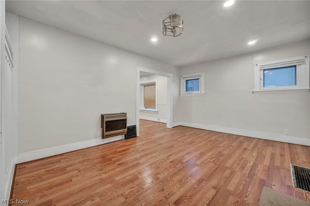 960 Whittier Avenue, Akron, OH 44320