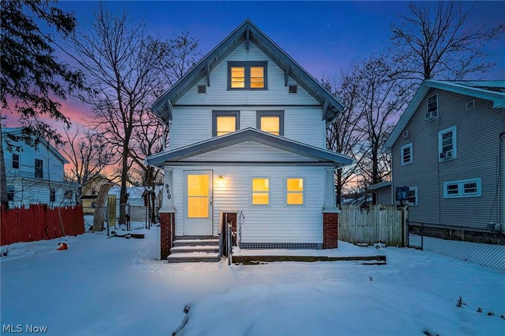 960 Whittier Avenue, Akron, OH 44320