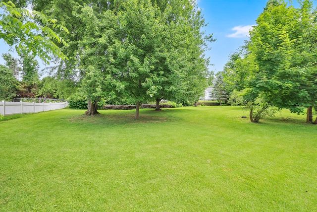 115 Saratoga Ave, Chicopee, MA 01013