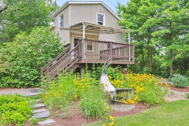 115 Saratoga Ave, Chicopee, MA 01013