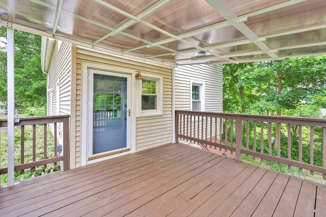 115 Saratoga Ave, Chicopee, MA 01013