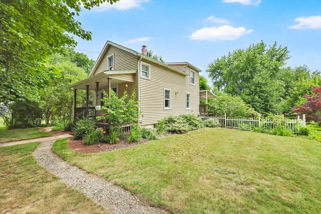115 Saratoga Ave, Chicopee, MA 01013