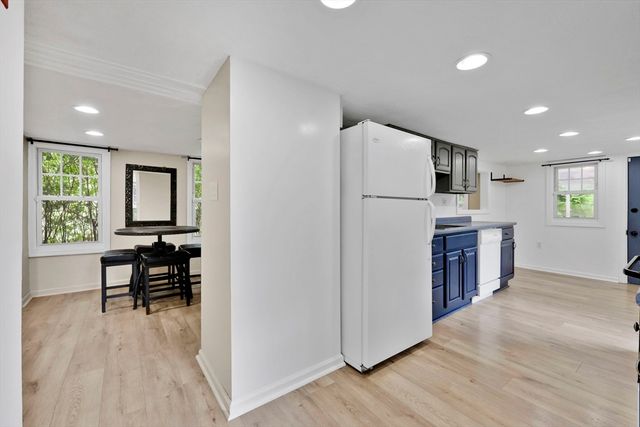 115 Saratoga Ave, Chicopee, MA 01013