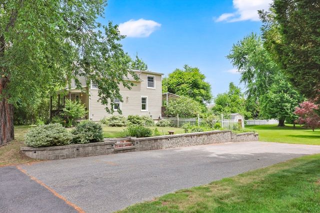 115 Saratoga Ave, Chicopee, MA 01013