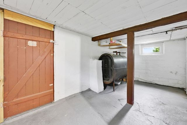 115 Saratoga Ave, Chicopee, MA 01013