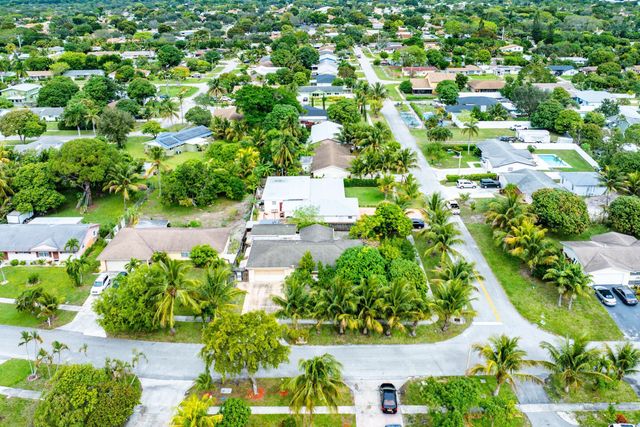 2655 Dorson Way, Delray Beach, FL 33445