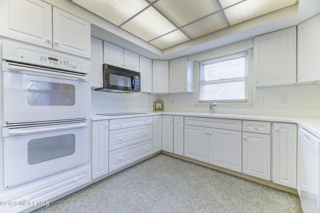 321A Sharon Way, Monroe, NJ 08831