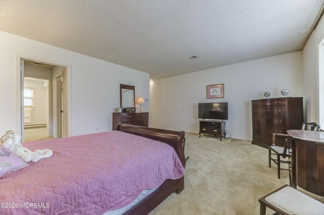 321A Sharon Way, Monroe, NJ 08831