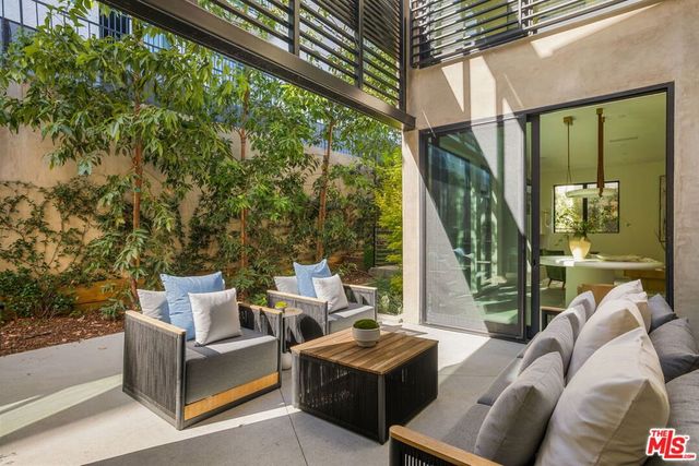 929 Hilldale, West Hollywood, CA 90069