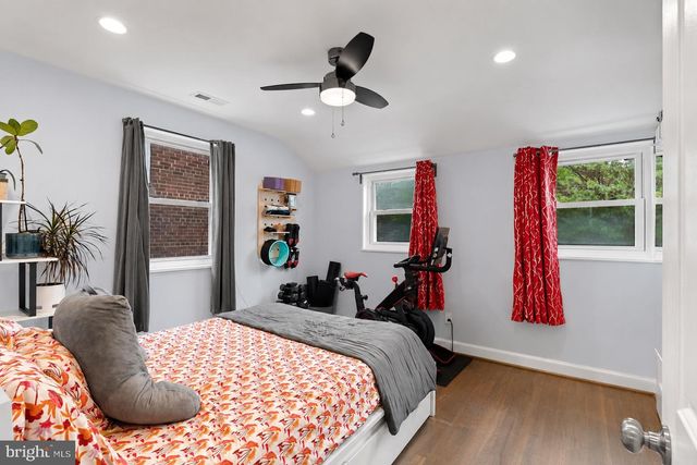 4207 HILDRETH ST SE, Washington, DC 20019