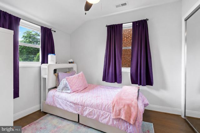 4207 HILDRETH ST SE, Washington, DC 20019