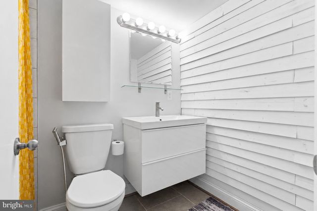 4207 HILDRETH ST SE, Washington, DC 20019