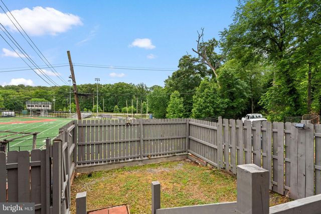 4207 HILDRETH ST SE, Washington, DC 20019