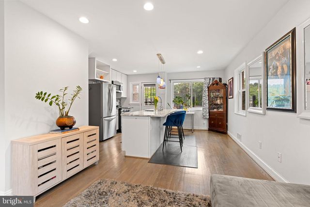 4207 HILDRETH ST SE, Washington, DC 20019