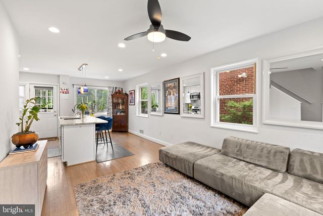 4207 HILDRETH ST SE, Washington, DC 20019