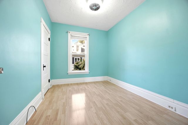 810 Wheeler Street, Woodstock, IL 60098