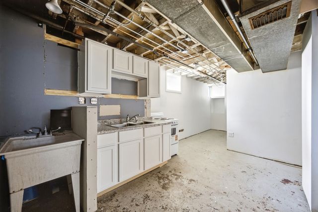 810 Wheeler Street, Woodstock, IL 60098