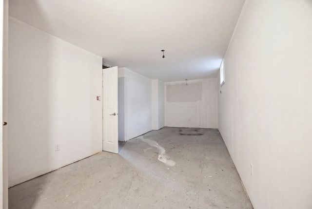 810 Wheeler Street, Woodstock, IL 60098