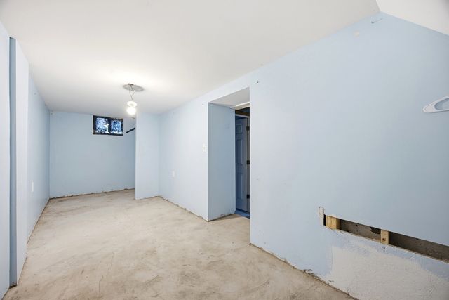 810 Wheeler Street, Woodstock, IL 60098