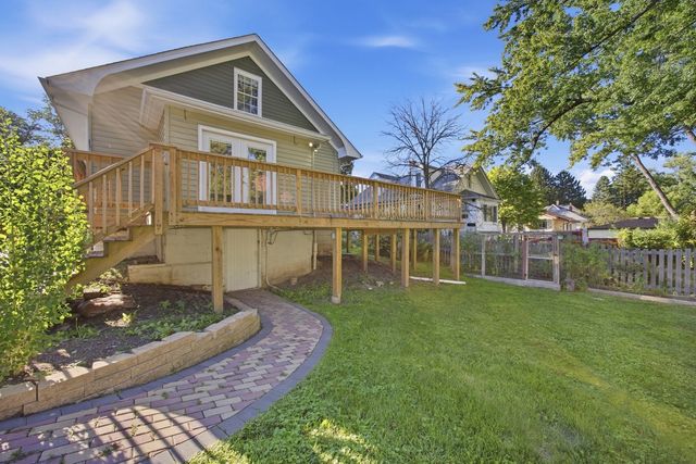 810 Wheeler Street, Woodstock, IL 60098