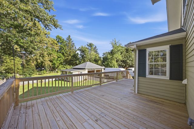 810 Wheeler Street, Woodstock, IL 60098