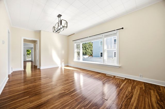 810 Wheeler Street, Woodstock, IL 60098