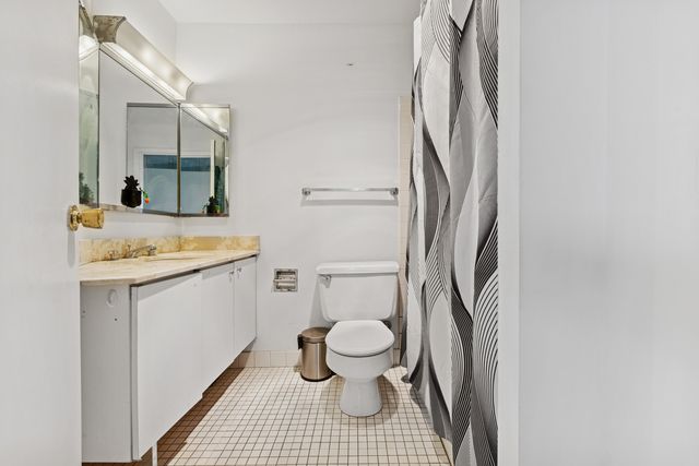 5415 N SHERIDAN Road 3311, Chicago, IL 60640