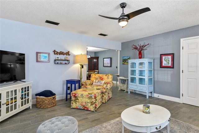 925 W SMITH STREET, Orlando, FL 32804