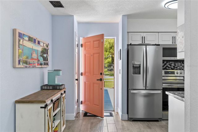 925 W SMITH STREET, Orlando, FL 32804