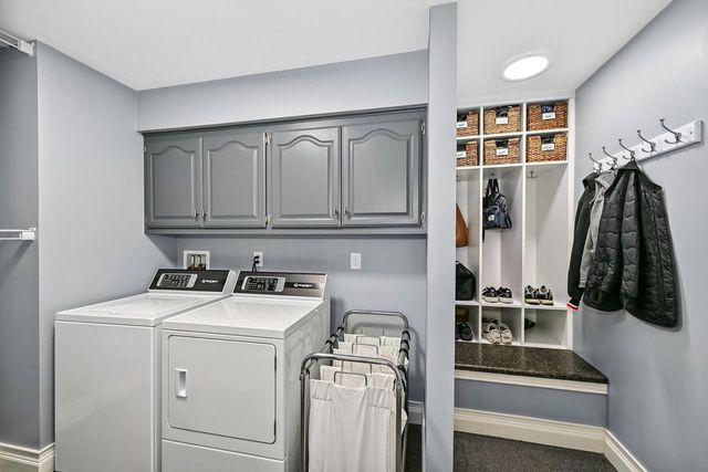 4015 S Wilshire DRIVE, New Berlin, WI 53151