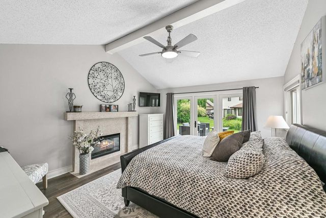 4015 S Wilshire DRIVE, New Berlin, WI 53151
