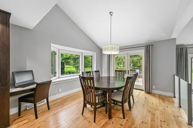 4015 S Wilshire DRIVE, New Berlin, WI 53151