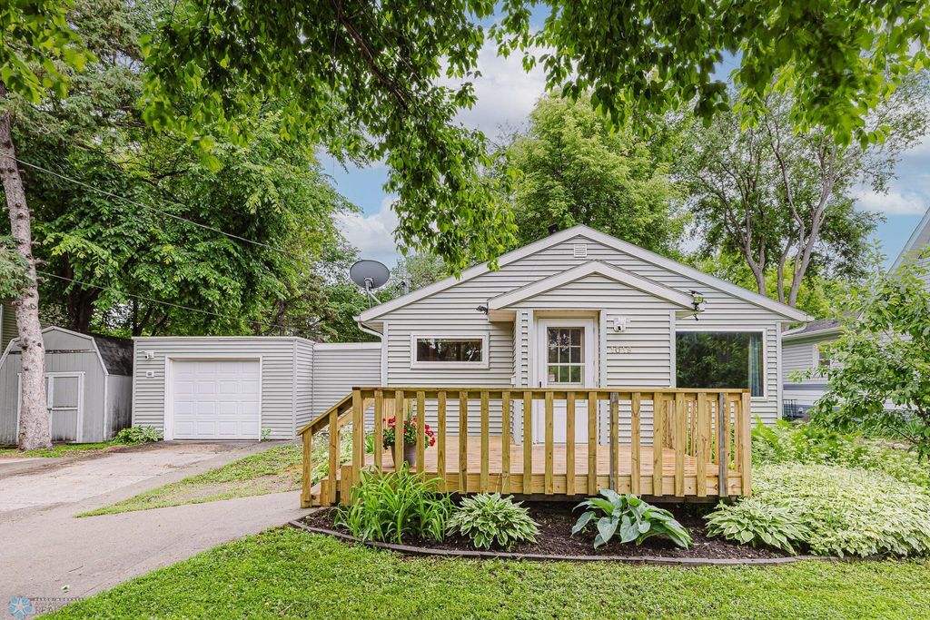 1019 3rd Avenue N, Moorhead, MN 56560