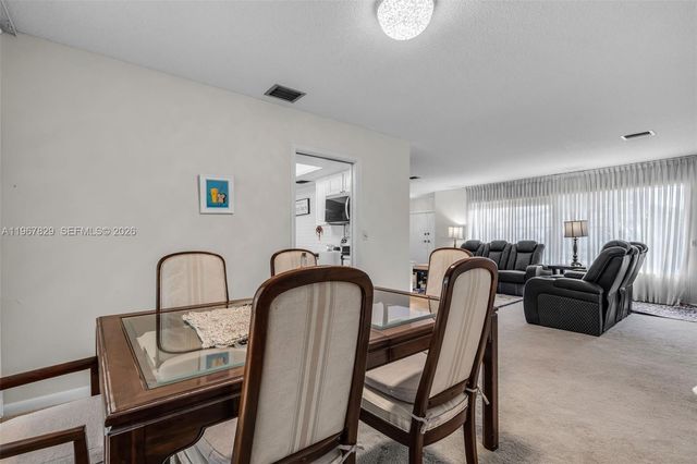 7541 SW 9th St, Plantation, FL 33317