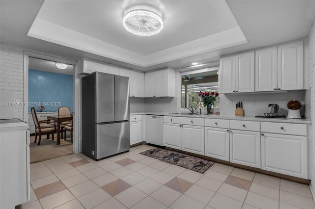 7541 SW 9th St, Plantation, FL 33317