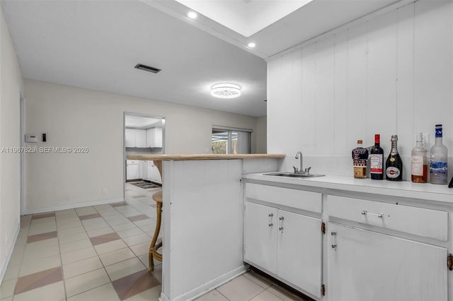 7541 SW 9th St, Plantation, FL 33317