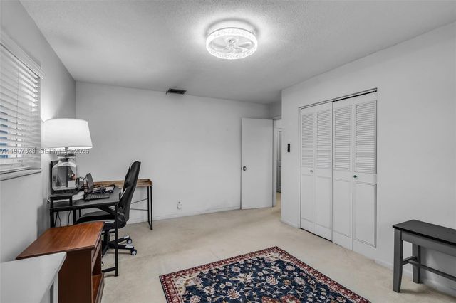 7541 SW 9th St, Plantation, FL 33317