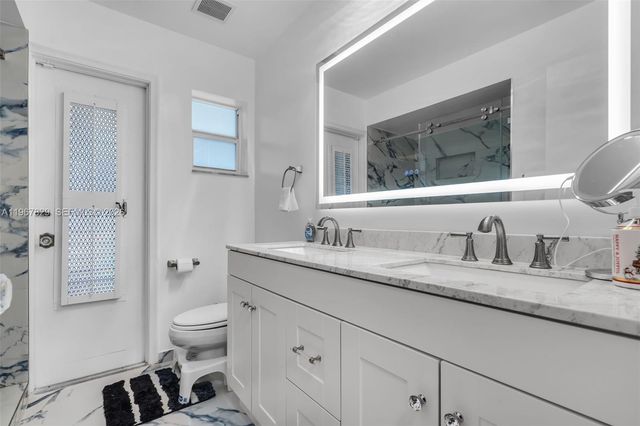 7541 SW 9th St, Plantation, FL 33317