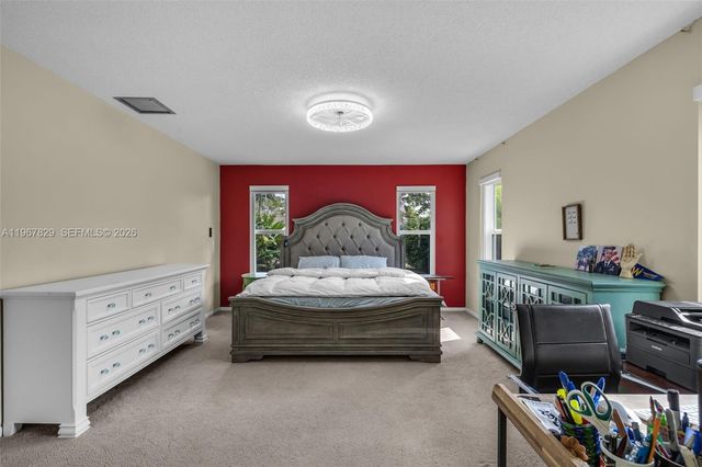 7541 SW 9th St, Plantation, FL 33317