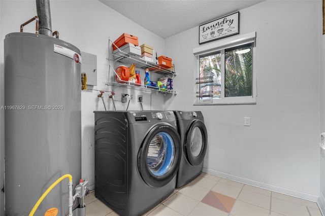 7541 SW 9th St, Plantation, FL 33317