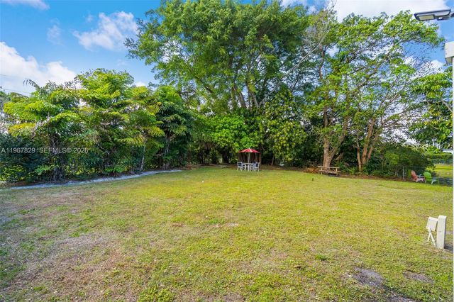 7541 SW 9th St, Plantation, FL 33317