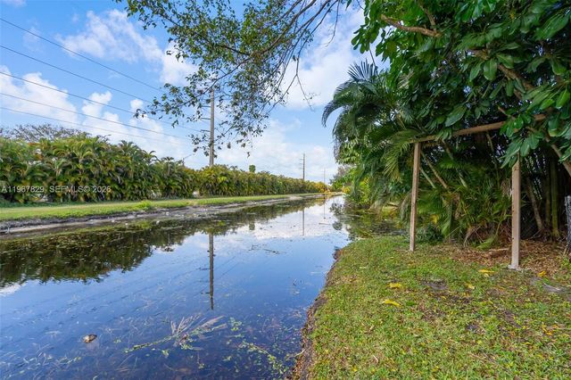 7541 SW 9th St, Plantation, FL 33317