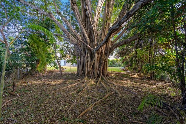 7541 SW 9th St, Plantation, FL 33317