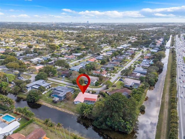 7541 SW 9th St, Plantation, FL 33317