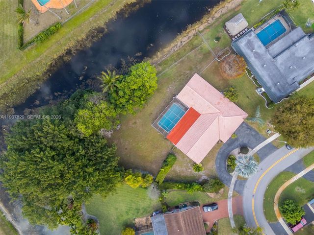 7541 SW 9th St, Plantation, FL 33317