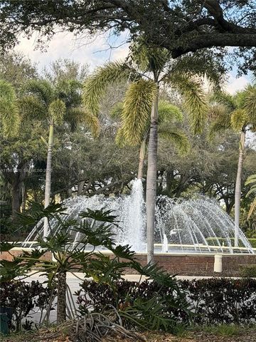 7541 SW 9th St, Plantation, FL 33317